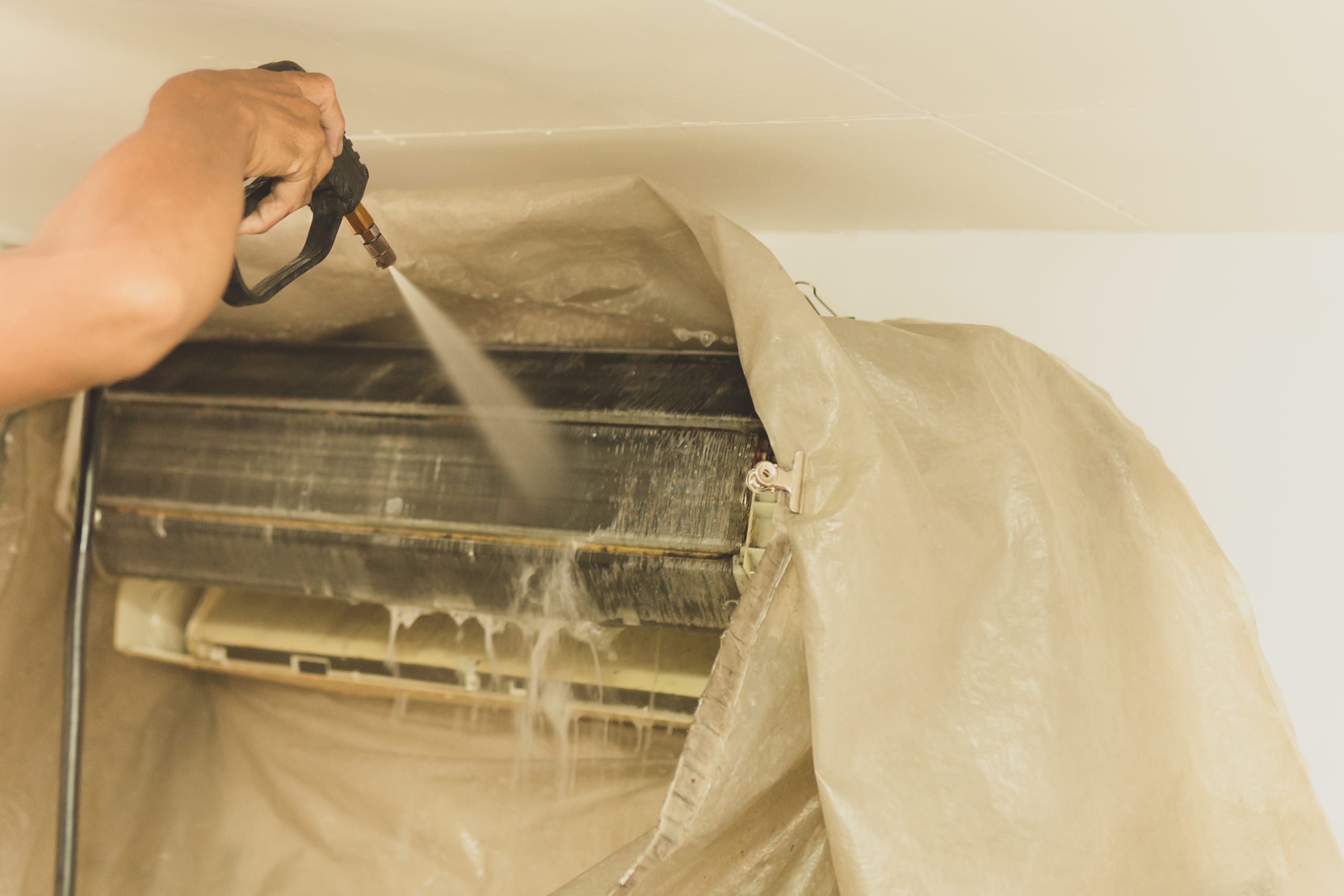 What Wisconsin Law Says About Tenant vs. Landlord Maintenance Duties